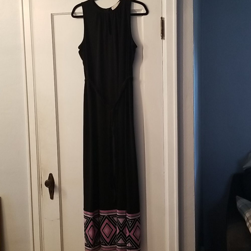 sleeveless maxi dress